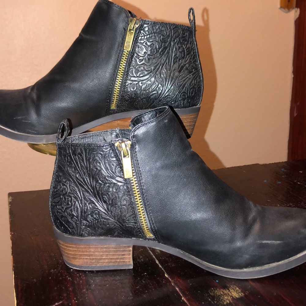 Beautiful western booties